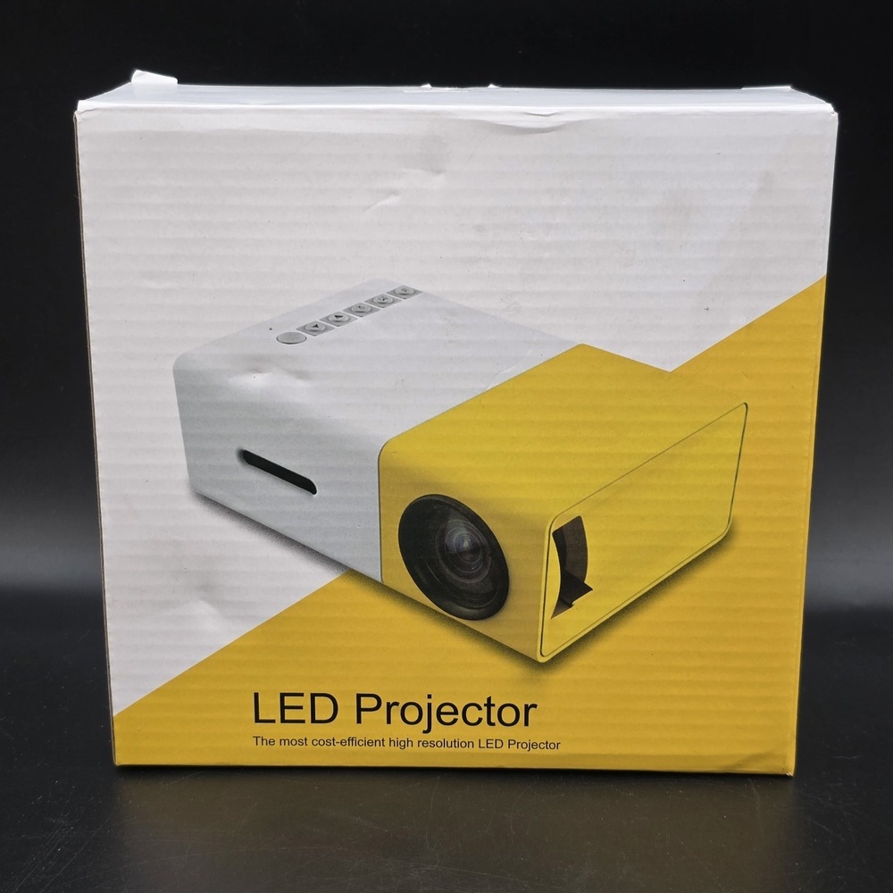 LED PROJECTOR HighResolution Portable LED Mini Projector White/Yellow New in Box